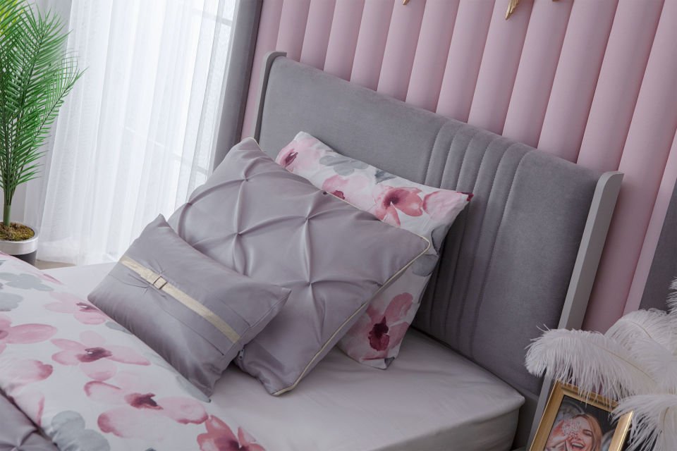 Elegant Başucu Duvar Dekoru